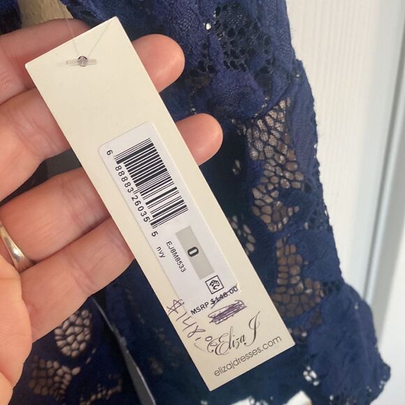 Eliza J Bubble Bell Sleeve Off the Shoulder Lace Navy Blue Sheath Dress 0 NWT - Picture 5 of 5